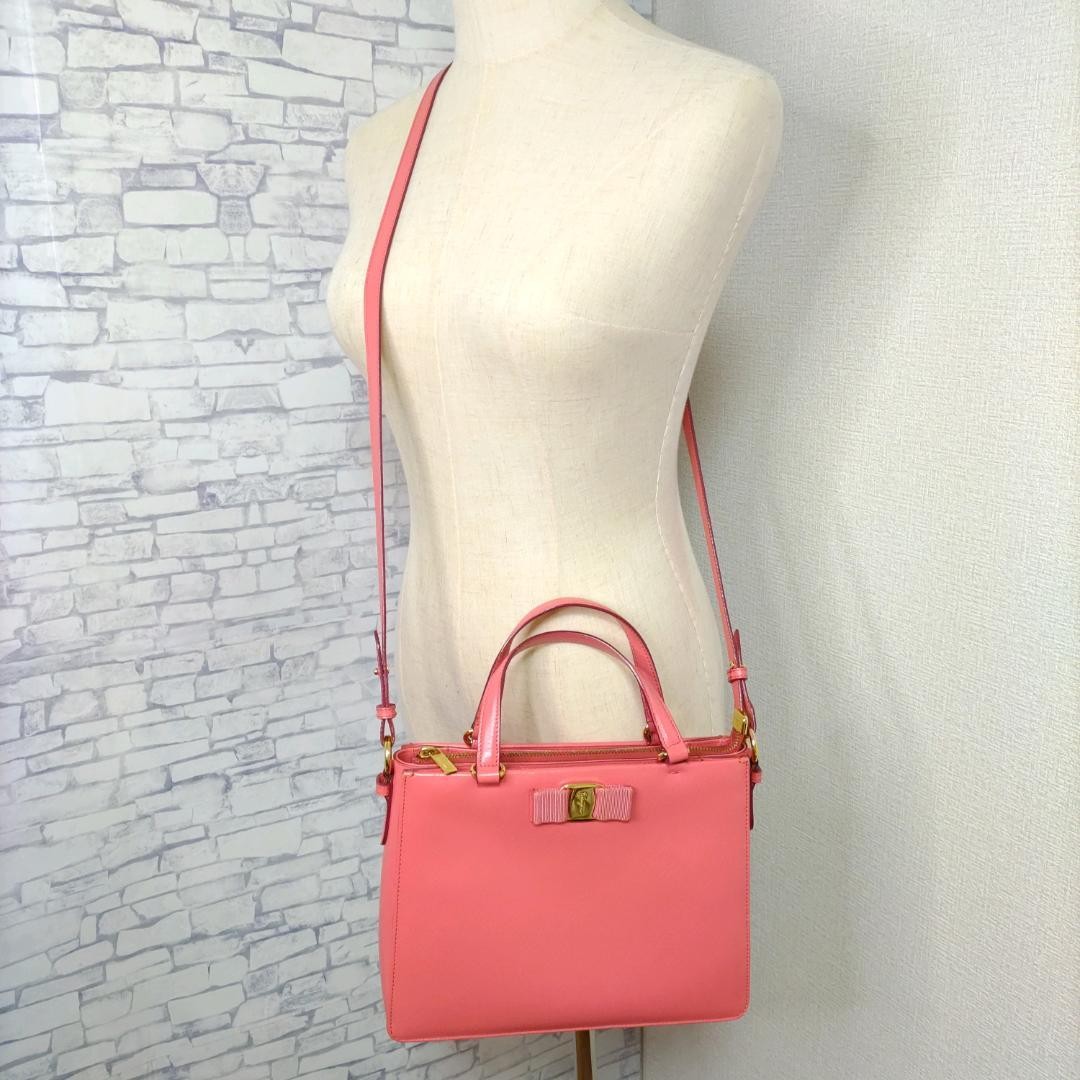 Ferragamo Pink Leather Shoulder Bag with Ribbon Used, 7.9×10.2×2.4 inches