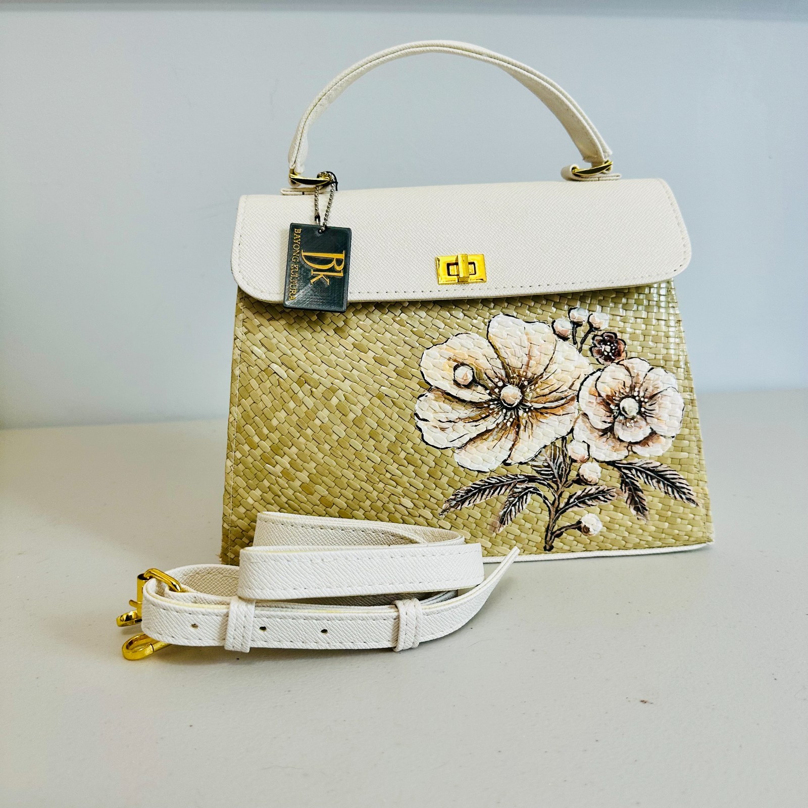 PHILIPPINES HANDICRAFT BAYONG KULTURA HANDPAINTED FLORAL WOVEN BURI HANDBAG
