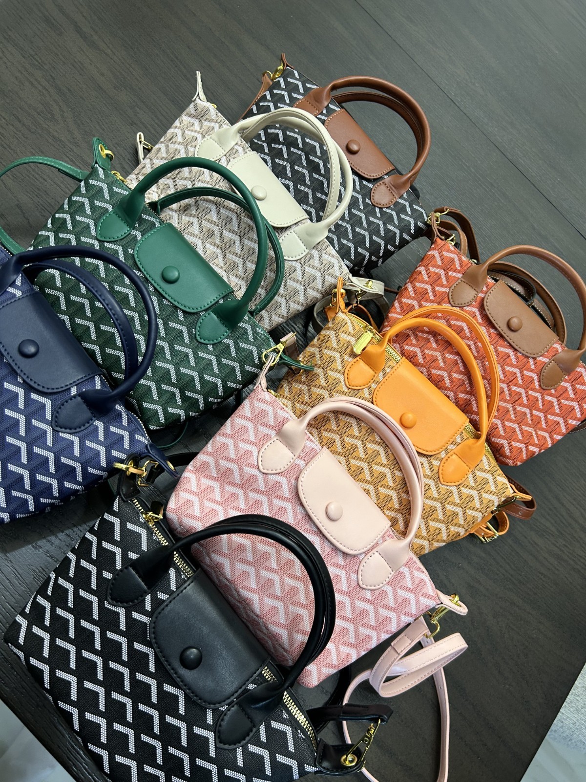 CUTE TRENDING BAGS CROSSBODY STRAP INCLUDED AVAILABLE IN MANY COLORS