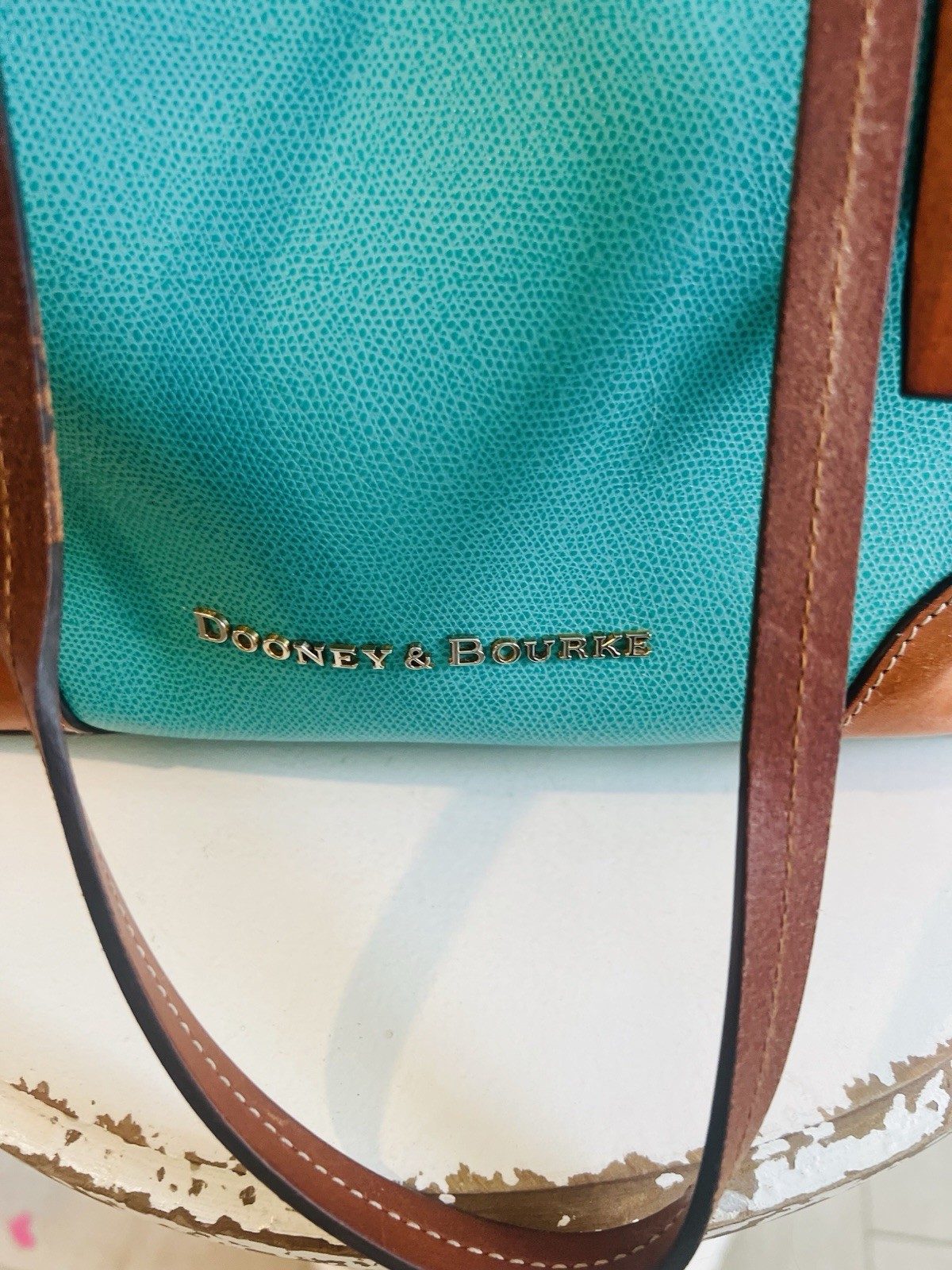Beautiful Dooney & Bourke Claremont Dover Spearmint Green Pink Chevron Lining 💕