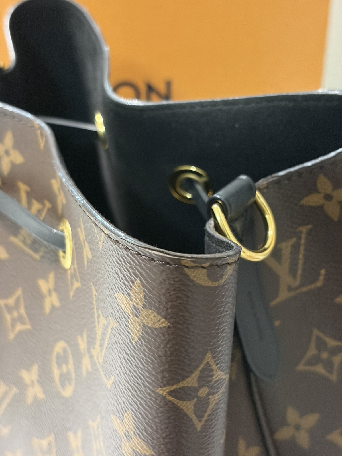 Louis Vuitton NeoNoe Monogram Noir MICROCHIPPED
