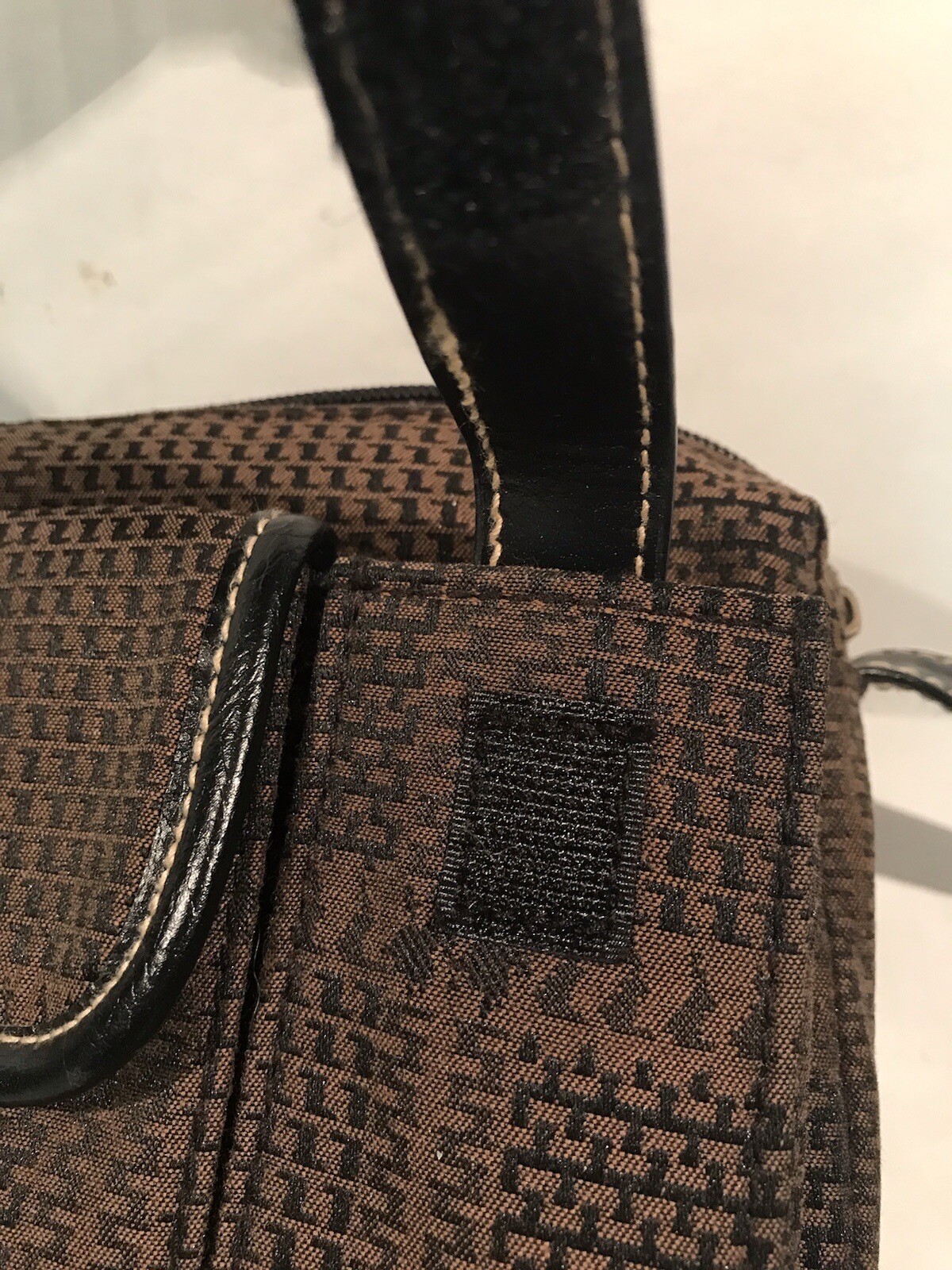 Purse Brown Plaid Design Black Trim Shoulder Strap Buckle Accent Zip & Snap VTG