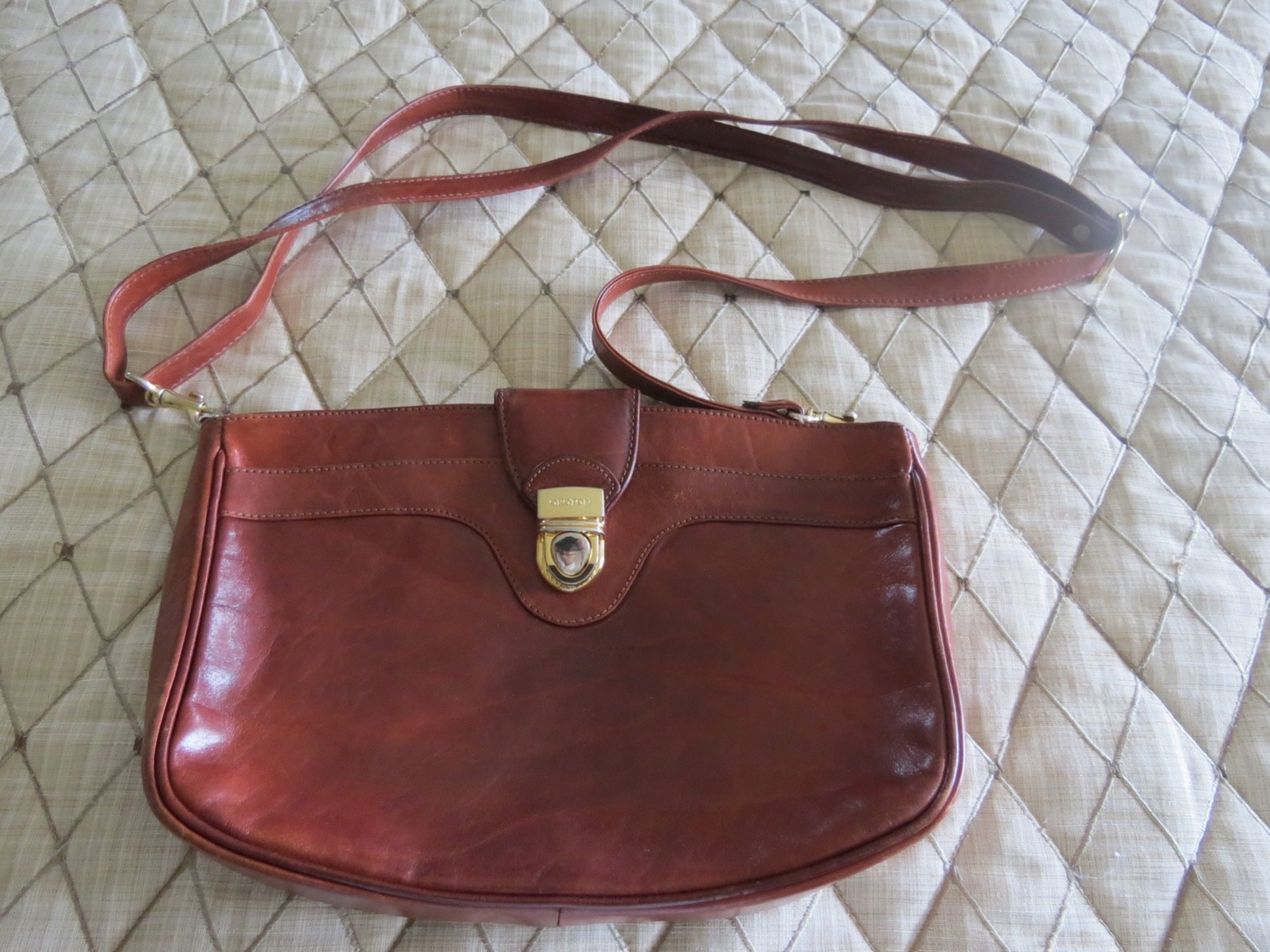 Oroton Leather Bag – Made in Australia – Excellent Condition