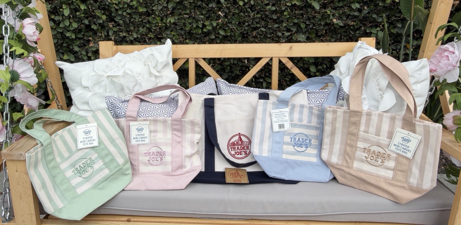 Trader Joe’s Large Tote Bag Cream/Navy Round Logo Open Top Double Handles