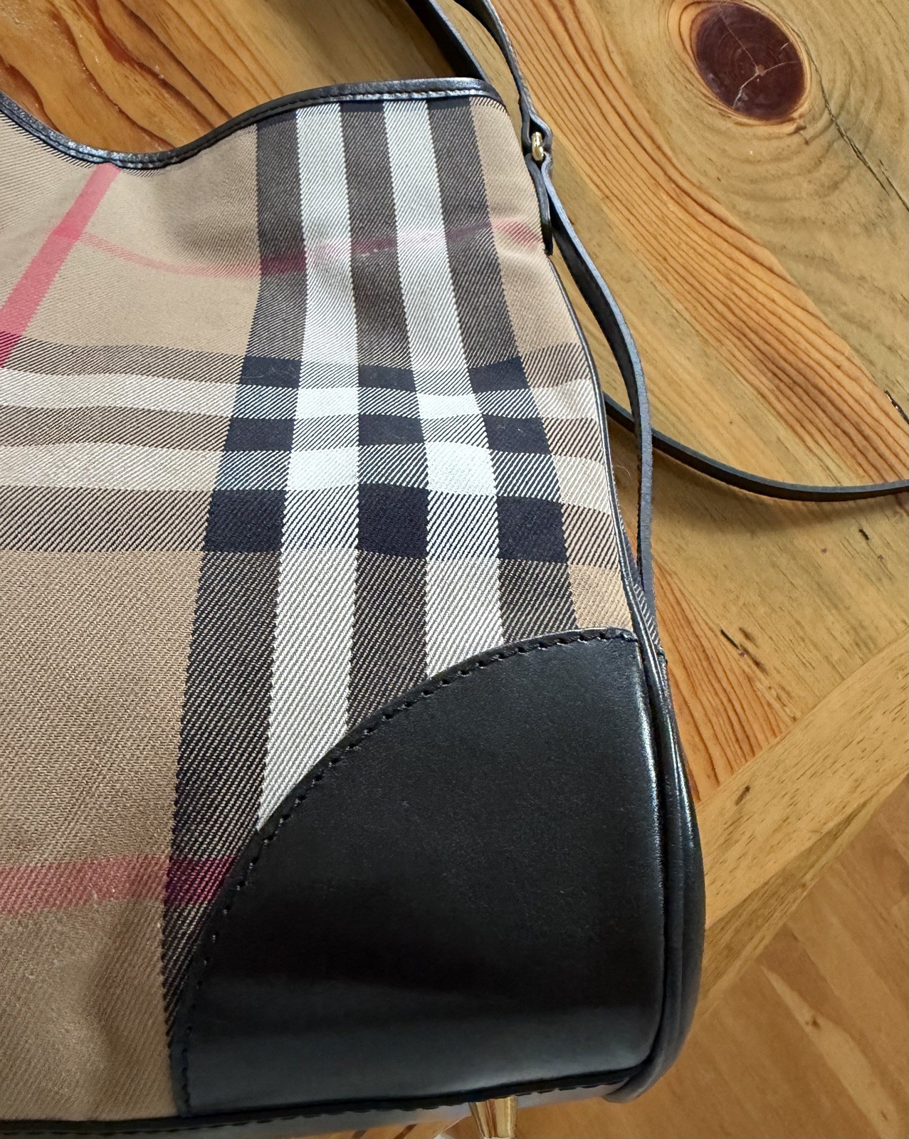 Burberry Black Leather House Check Derby Canterbury Tote/Gold Hardware/Leather