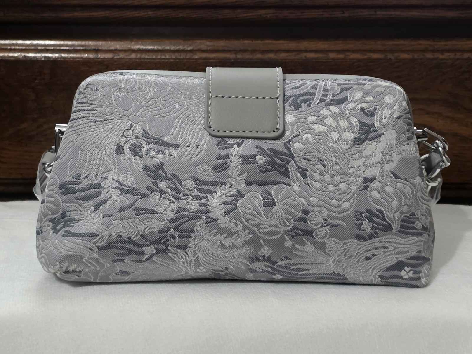 Blue-Gray Jacquard Small Clutch W Chain/Shoulder Purse Grand Metal Accent NWT