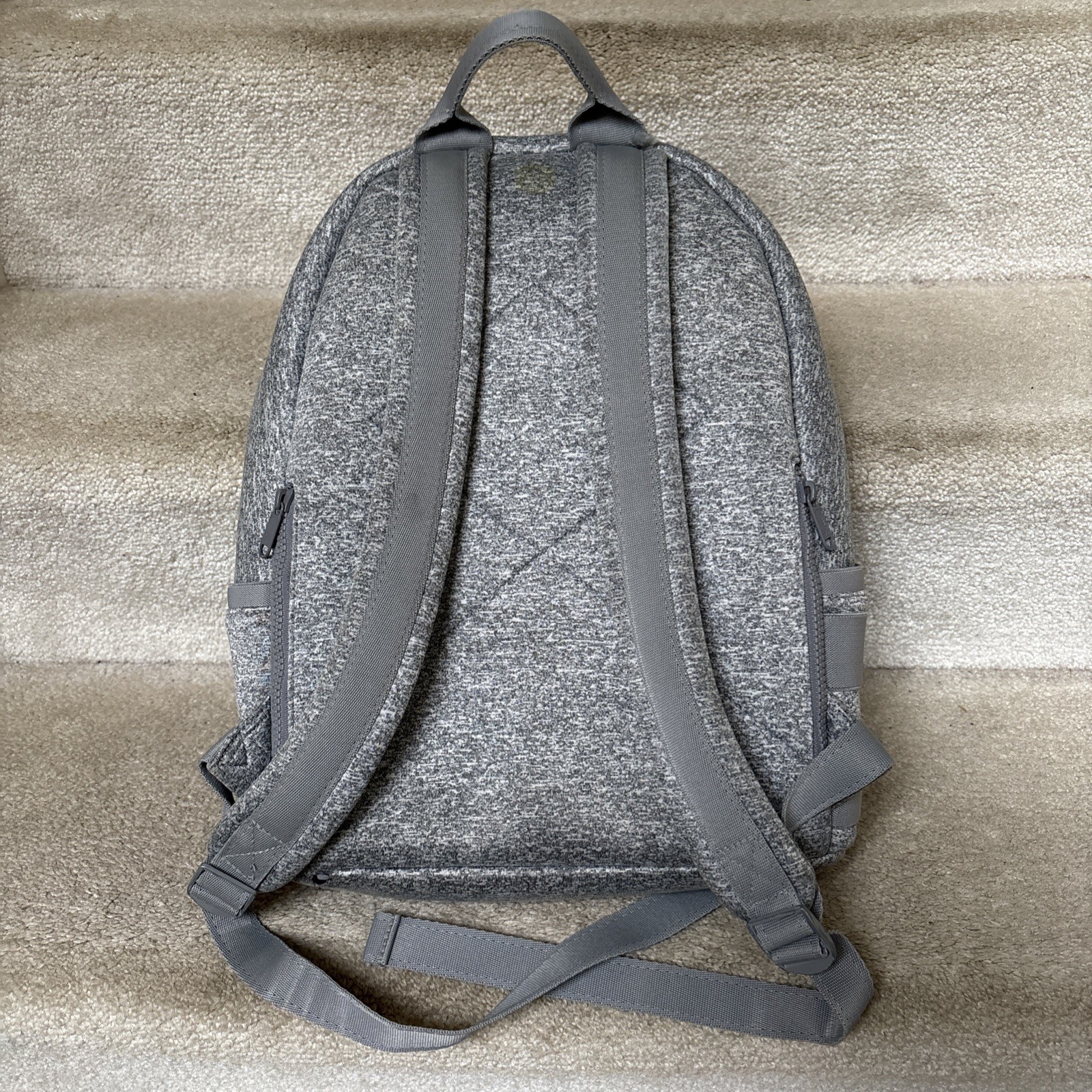 VGC Dagne Dover Dakota Neoprene Backpack Medium Heather Gray Good Condition READ