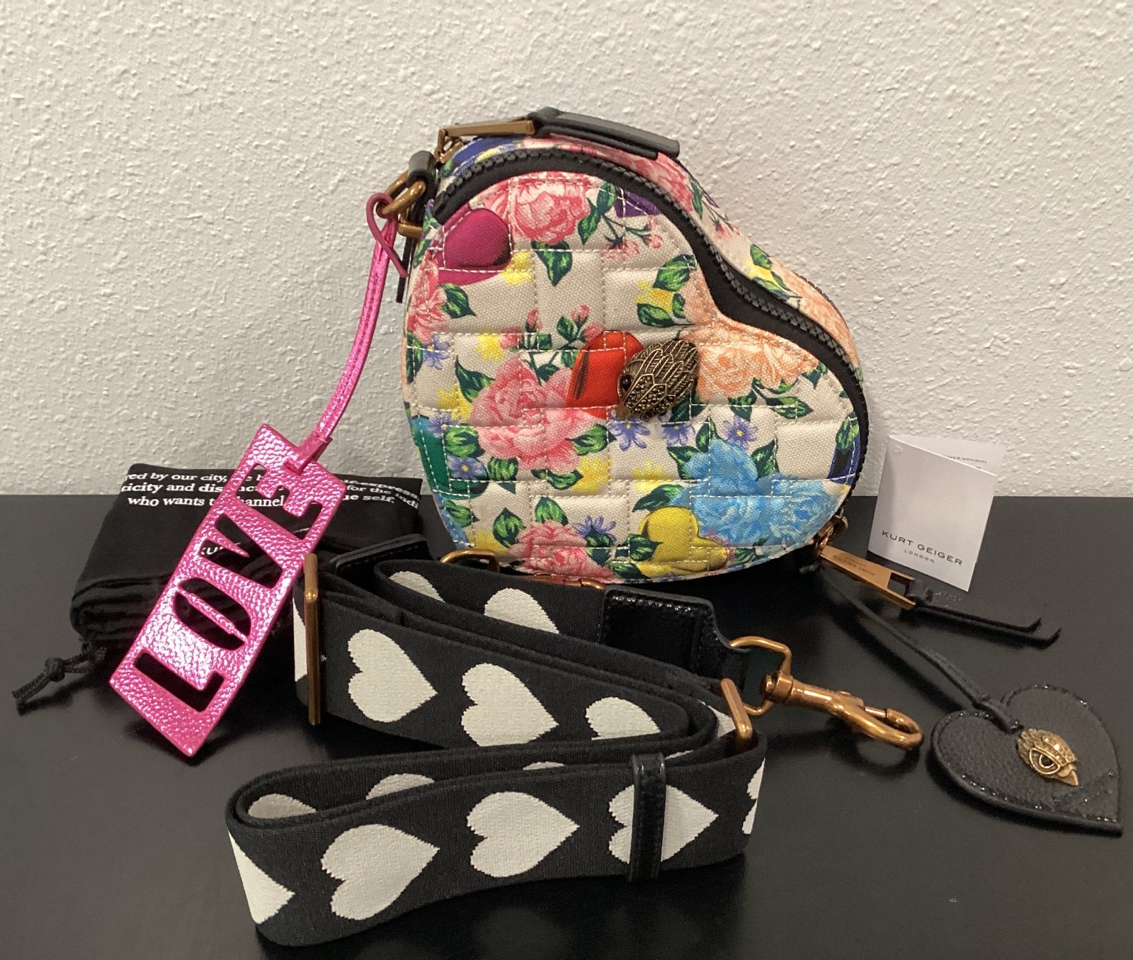 Kurt Geiger Dual Zip Fabric Heart 8″ x 6.5″ x 2.75″ 2 Charms Floral Guitar Strap