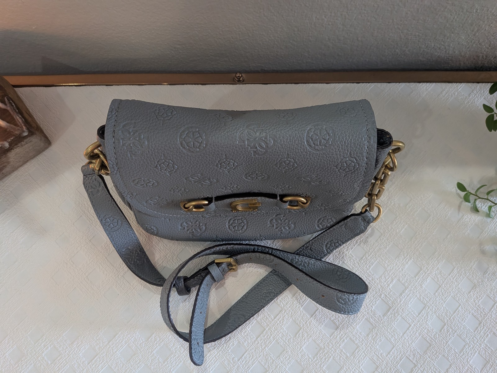 Guess Shoulder Bag Crossbody Blue Faux Leather Logo Embossed Gold Chain Strap