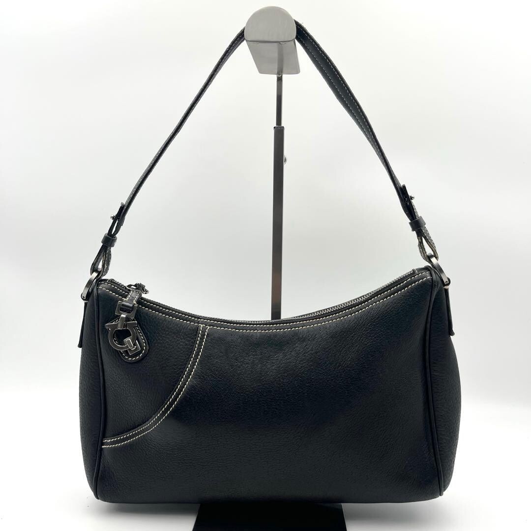 Salvatore Ferragamo Shoulder bag Gancini Black Authentic From Japan