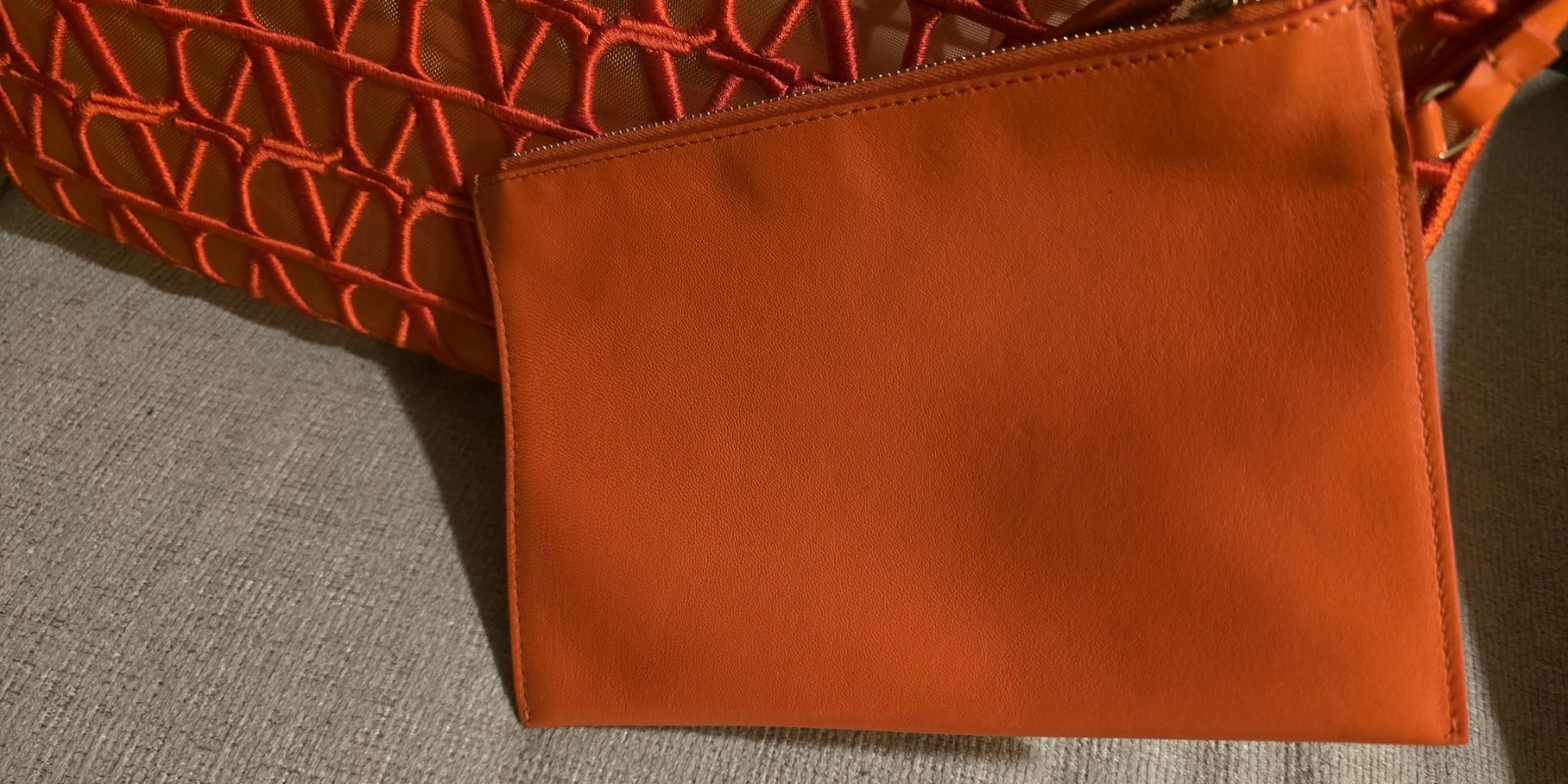 VALENTINO Le Troisieme Mesh Canvas Tote Bag LB8 Goldfish (Rosso)