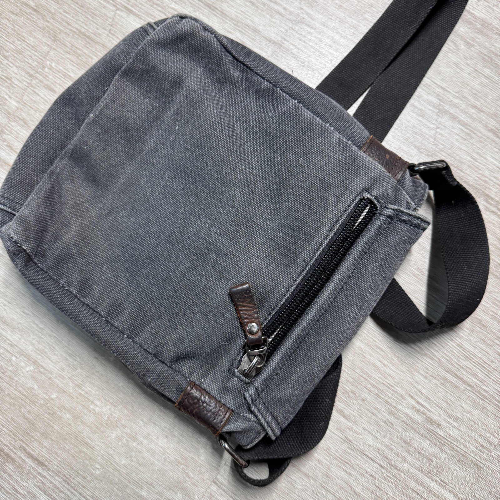 ACACIA Revolve Canvas Crossbody Bag Satchel Leather Accents Gray Zip Snap Close