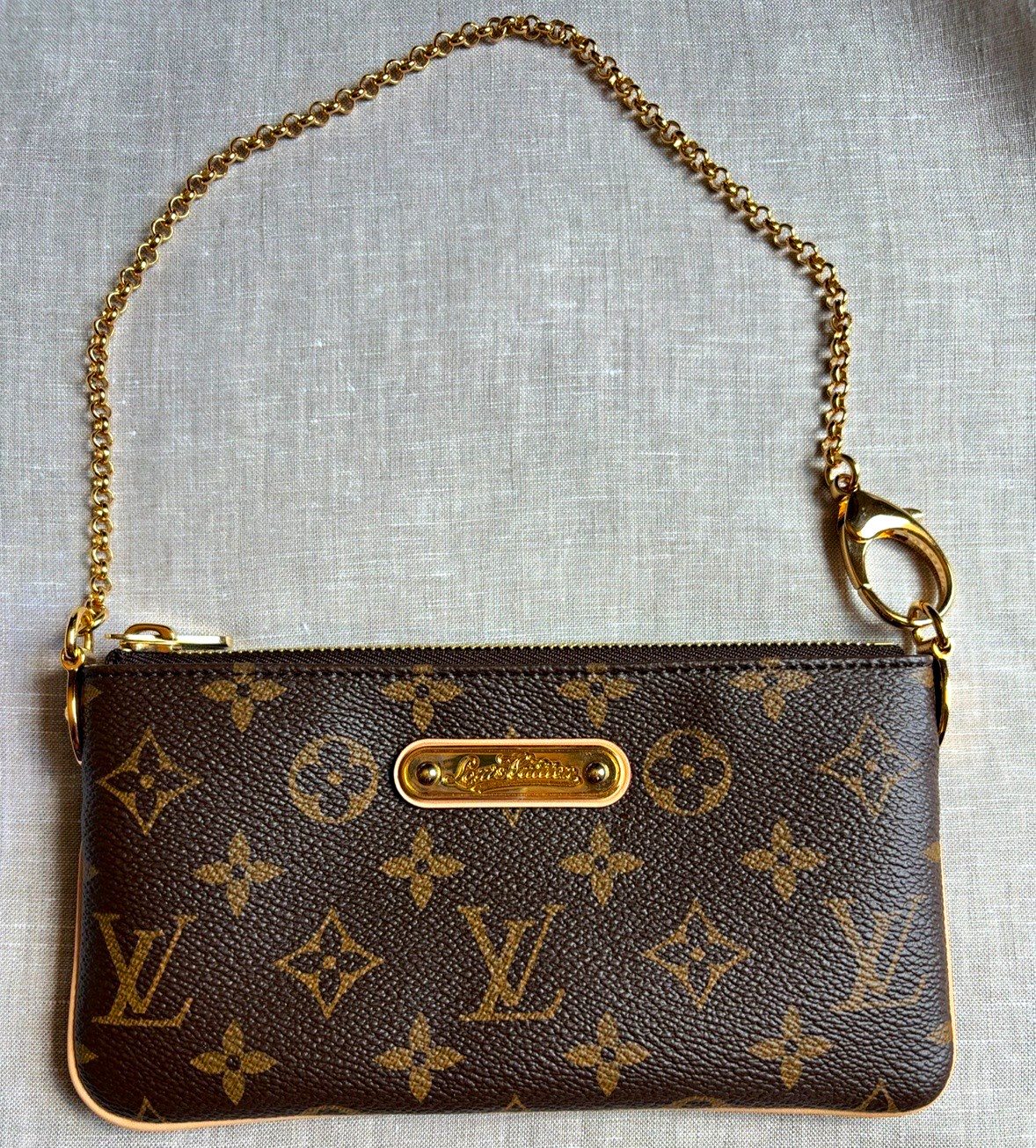 Louis Vuitton Pochette Milla MM Monogram Canvas Gold Chain Clutch M60094 NWT