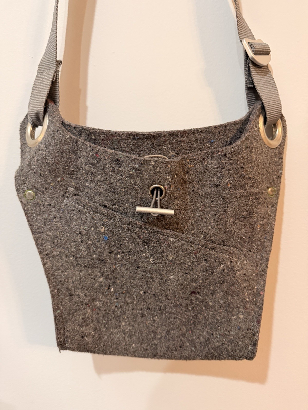 Ibex Reclaimed Gray Messenger Crossbody Bag, Wool/ Felt, Recycled.