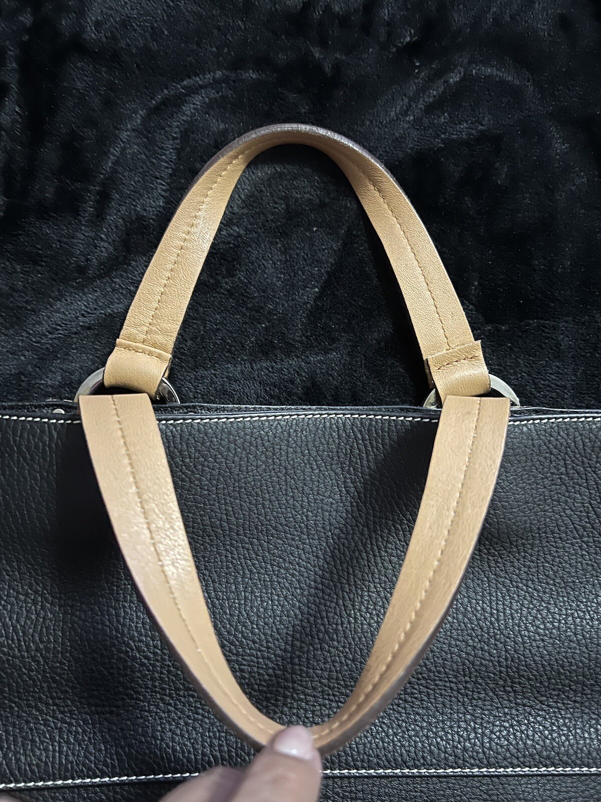 PUNTOTRES SPAIN Classic Black/Tan Pebbled Leather Hand Bag Purse Magnetic Close
