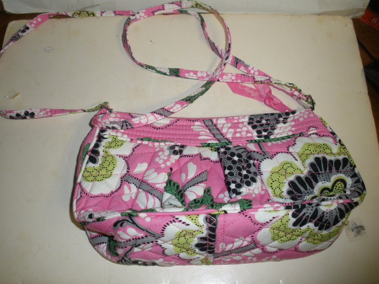 Vera Bradley small purse handbag pink gray white green NICE 10″ X 5.5″ X 3″ (P8)
