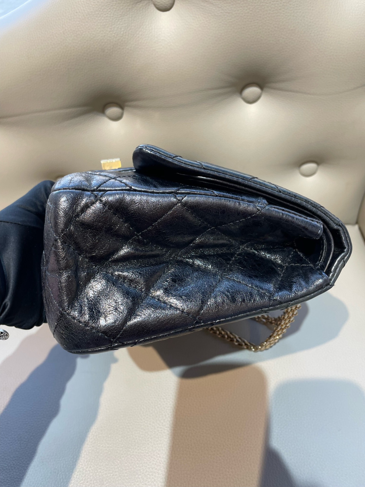 Chanel Black Gold 2.55 Reissue Jumbo Chain Bag(19.5×28×7.5)cm