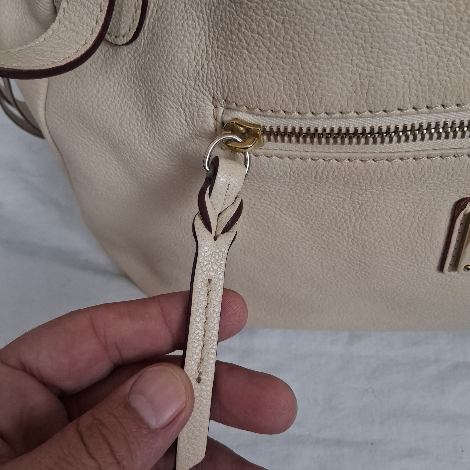 Dooney & Bourke Womens Handbag Nina Pebbled Leather Tote Satchel Purse Beige