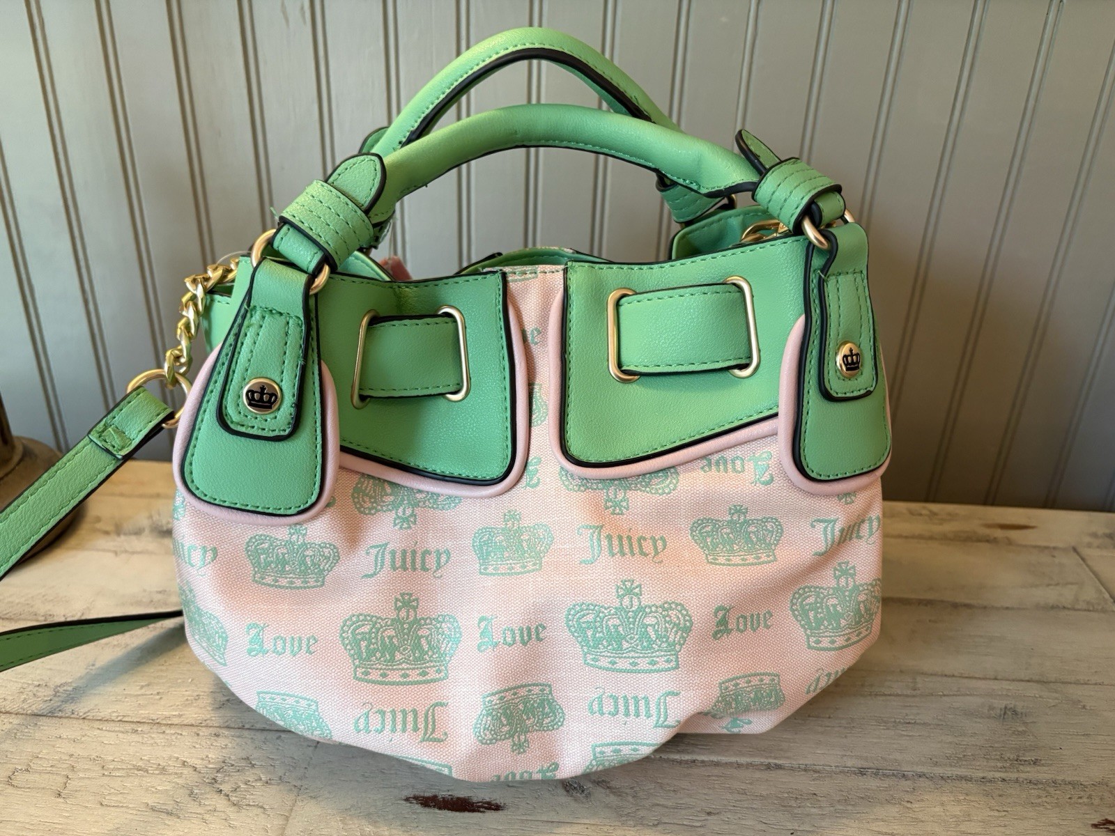 Juicy Fan Club Pink Diamond Retro Green Crossbody Crown Print Bow Charm NWT