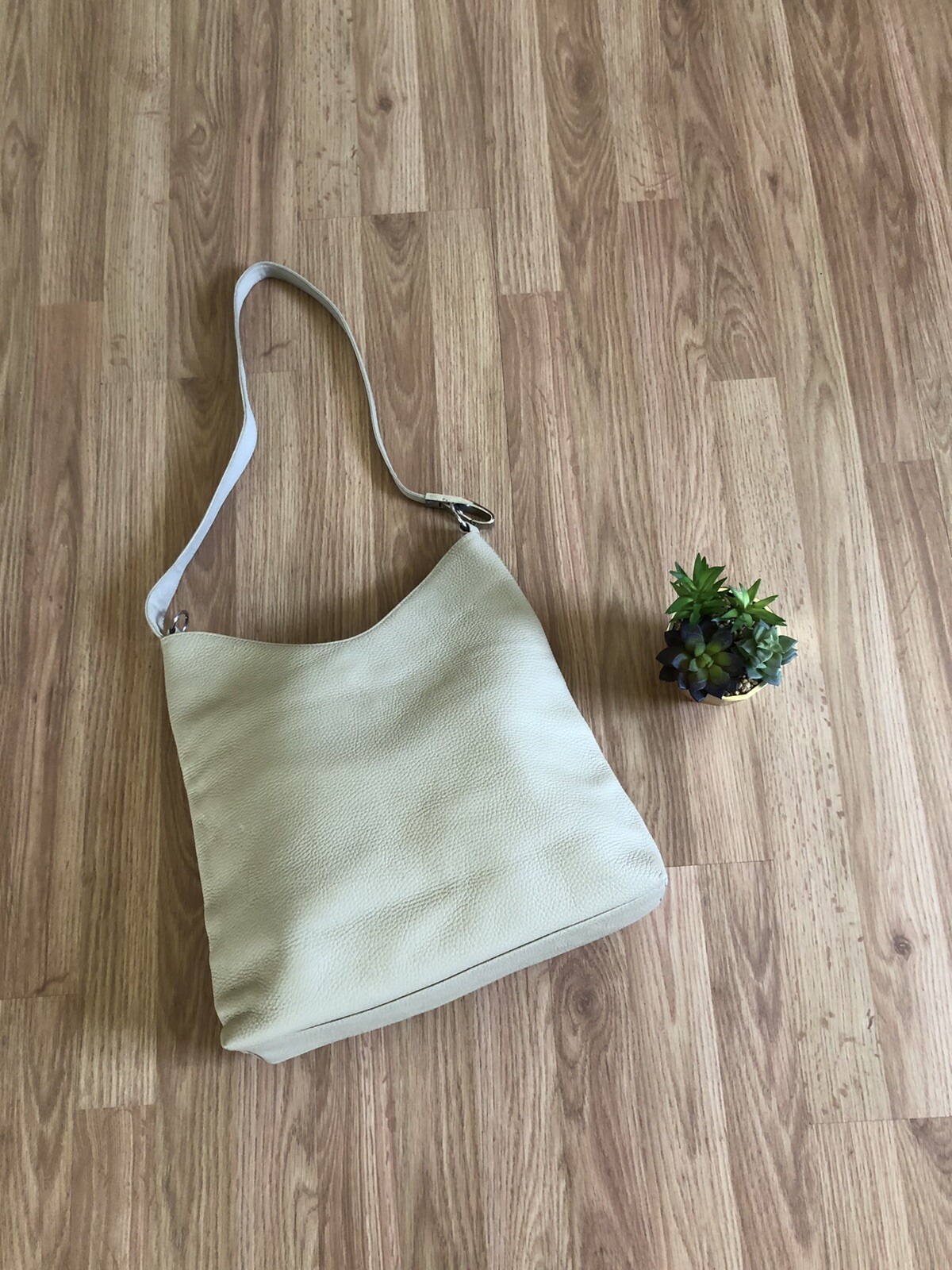 E.G.G. FIRENZE ITALY Ivory Taupe GENUINE Leather Bag Crossbody Shoulder Purse