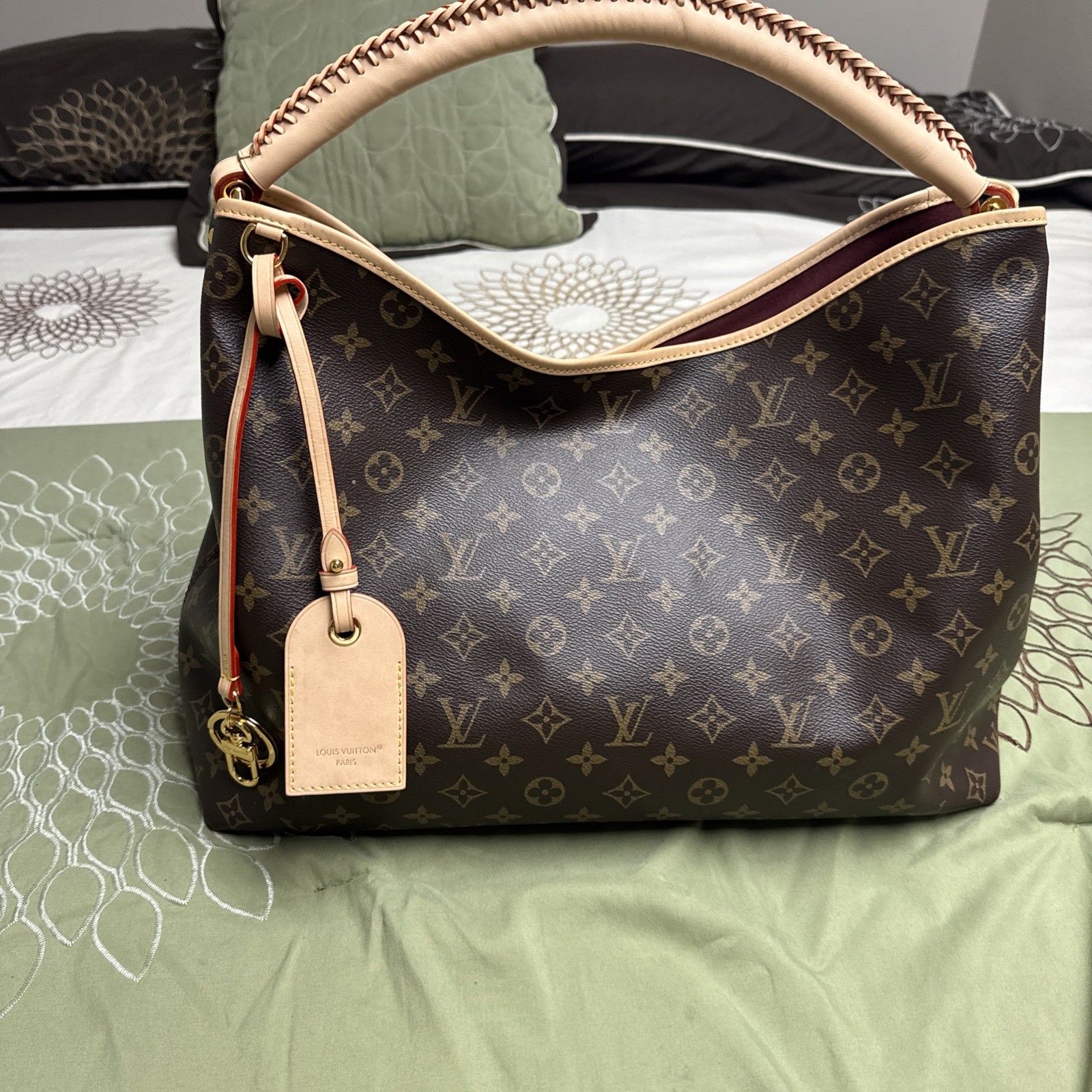 Louis Vuitton Artsy Shoulder Bag MM Brown Canvas Monogram