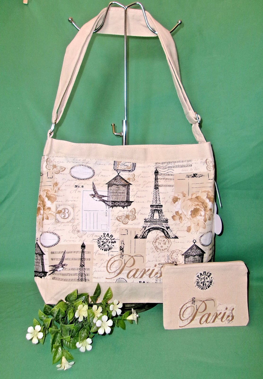 Bag Tote Messenger Style Ivory Paris School Adjustable Straps Pouch