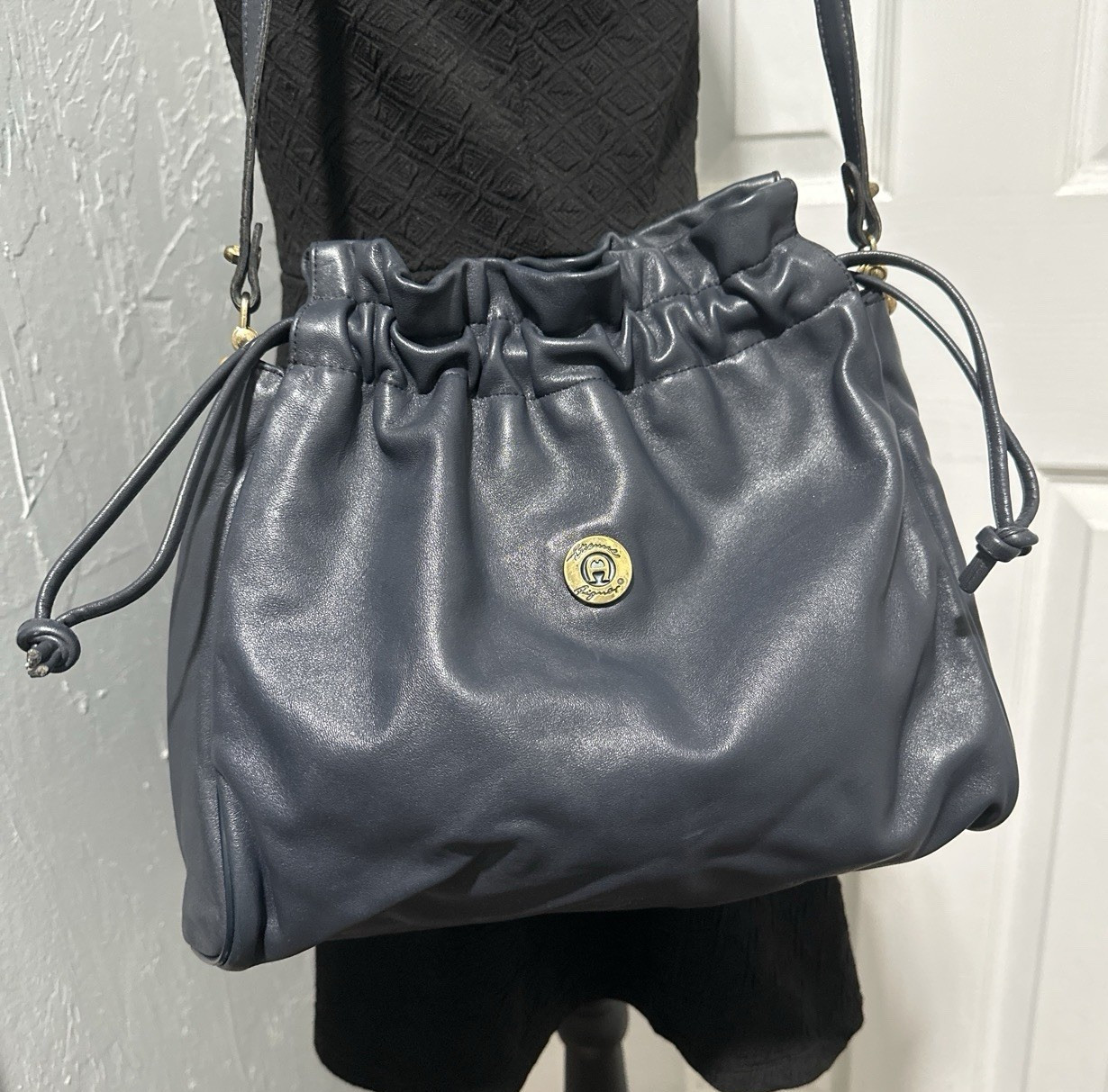 Early Vintage Etienne Aigner Drawstring Shoulder bag, Navy, Goldtone Hardware