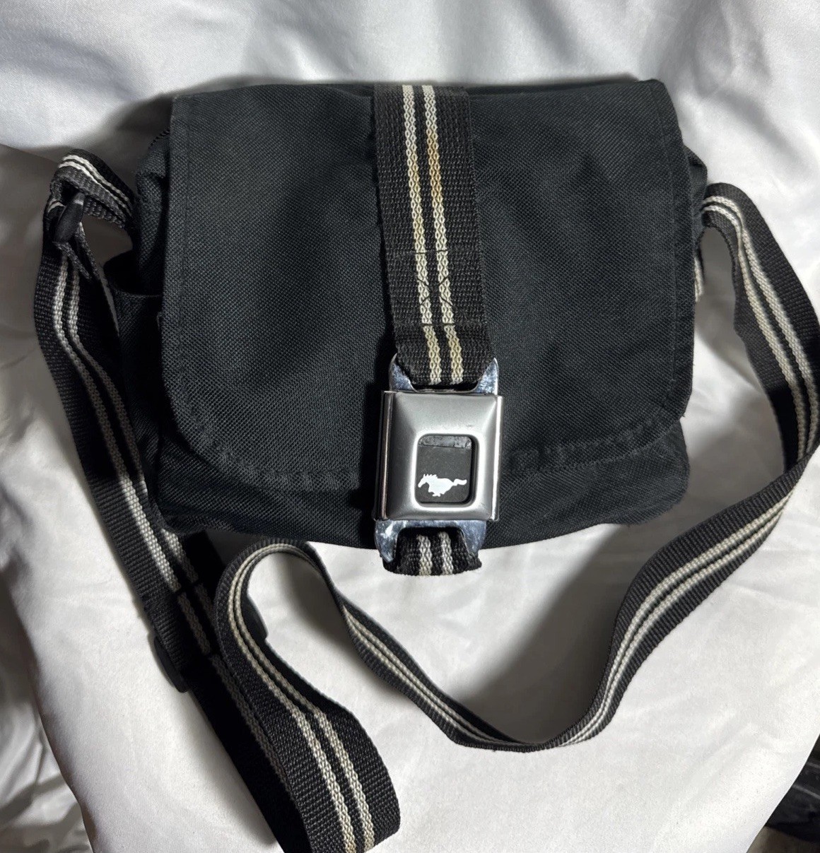 Buckle Down Ford Mustang Seatbelt Bag Handbag Black Shoulder Crossbody Purse