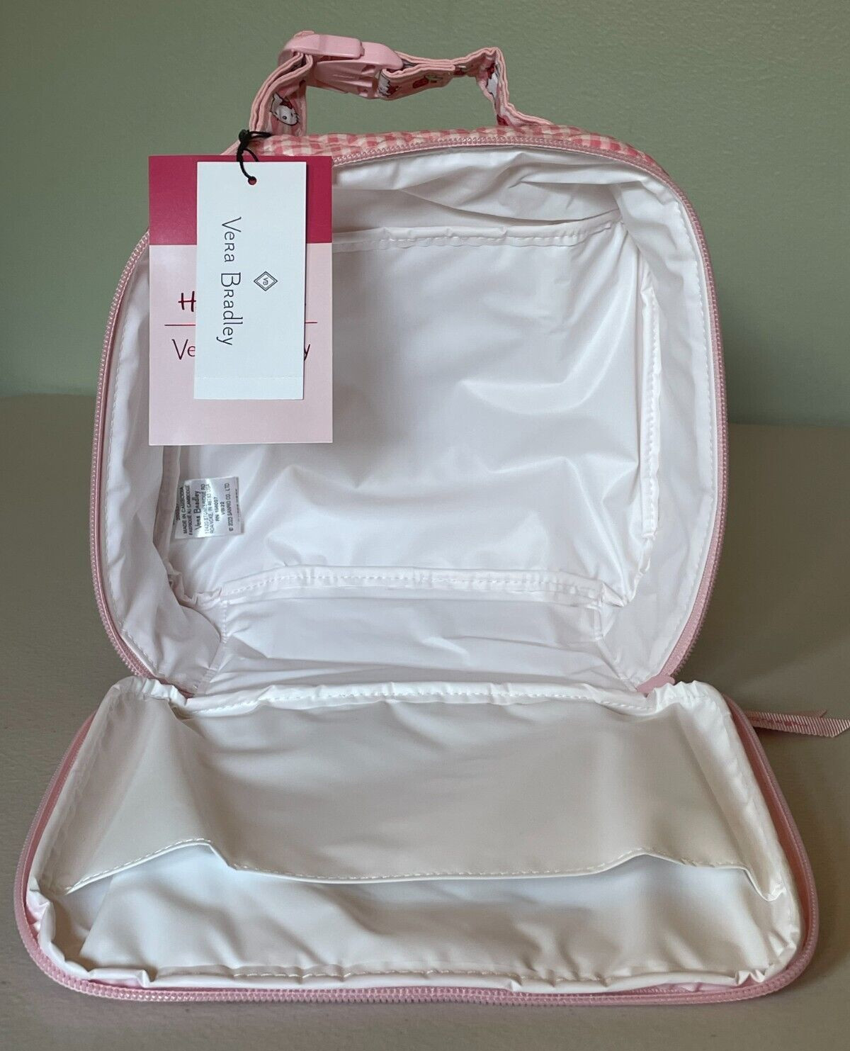 Vera Bradley HELLO KITTY Lay Flat Lunch Box ~ NWT