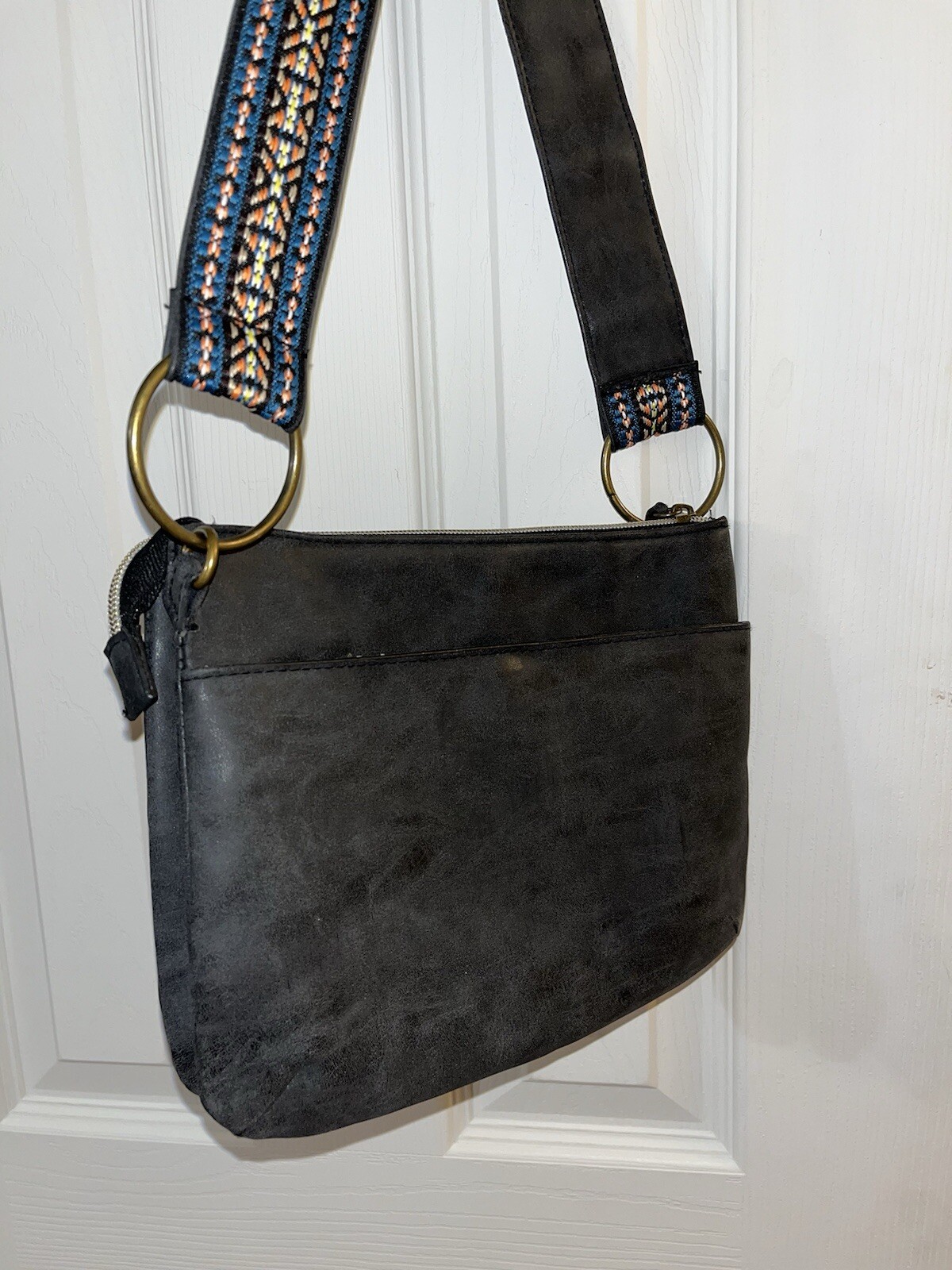Crossbody Purse For All Your Needs!•No Name Brand•Really Cute And Lots Of Room•