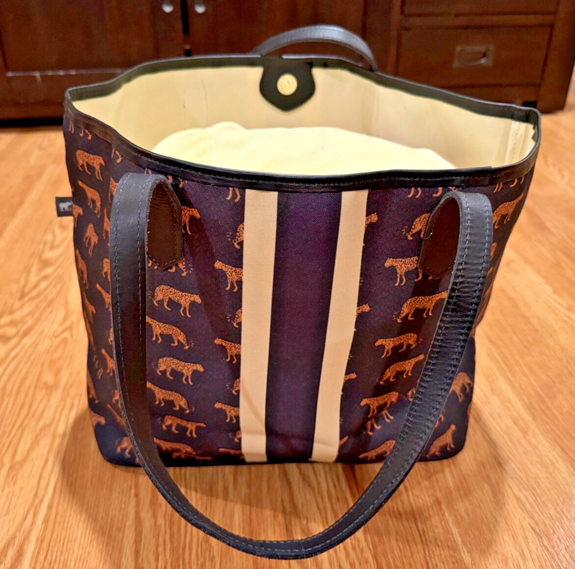 Flavia Carvalho Pinto NWT Tote Bag Leather Black/Tan Tiger Detail