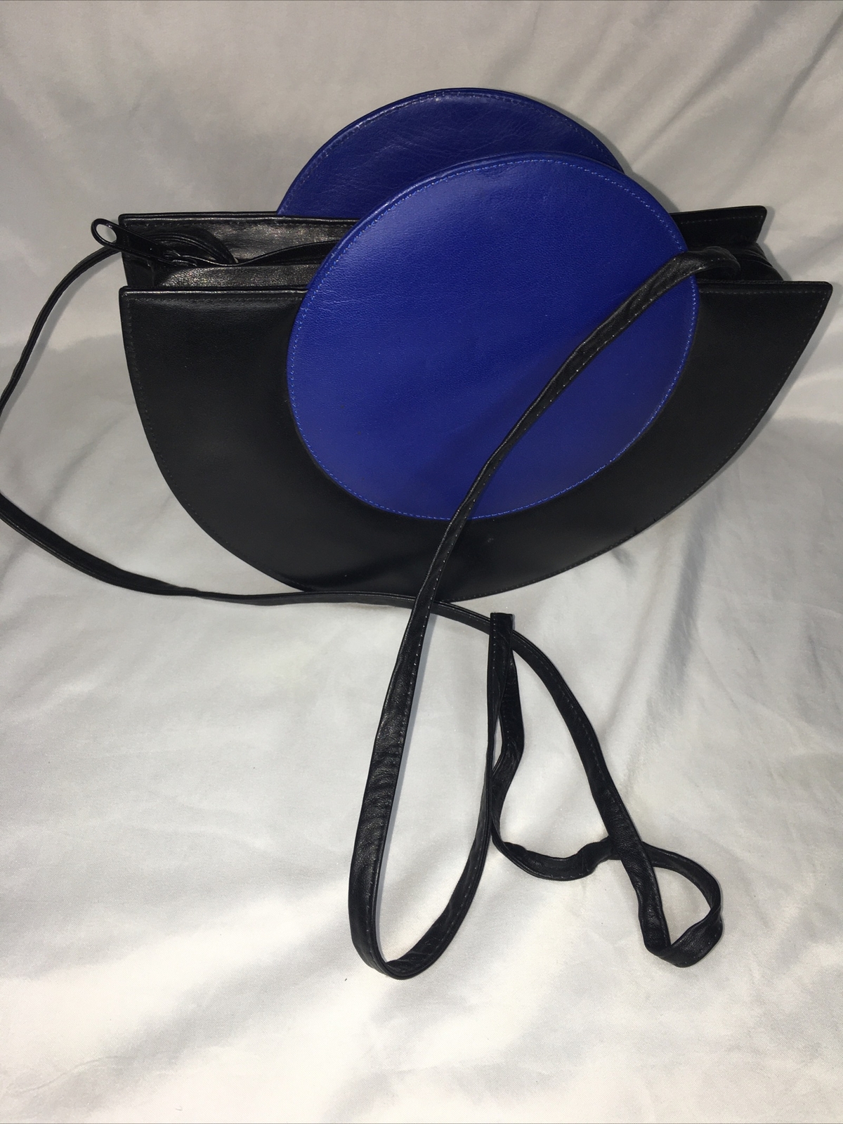 Safi Vintage Blue Circle Black Leather half circle crossbody purse zip Size M