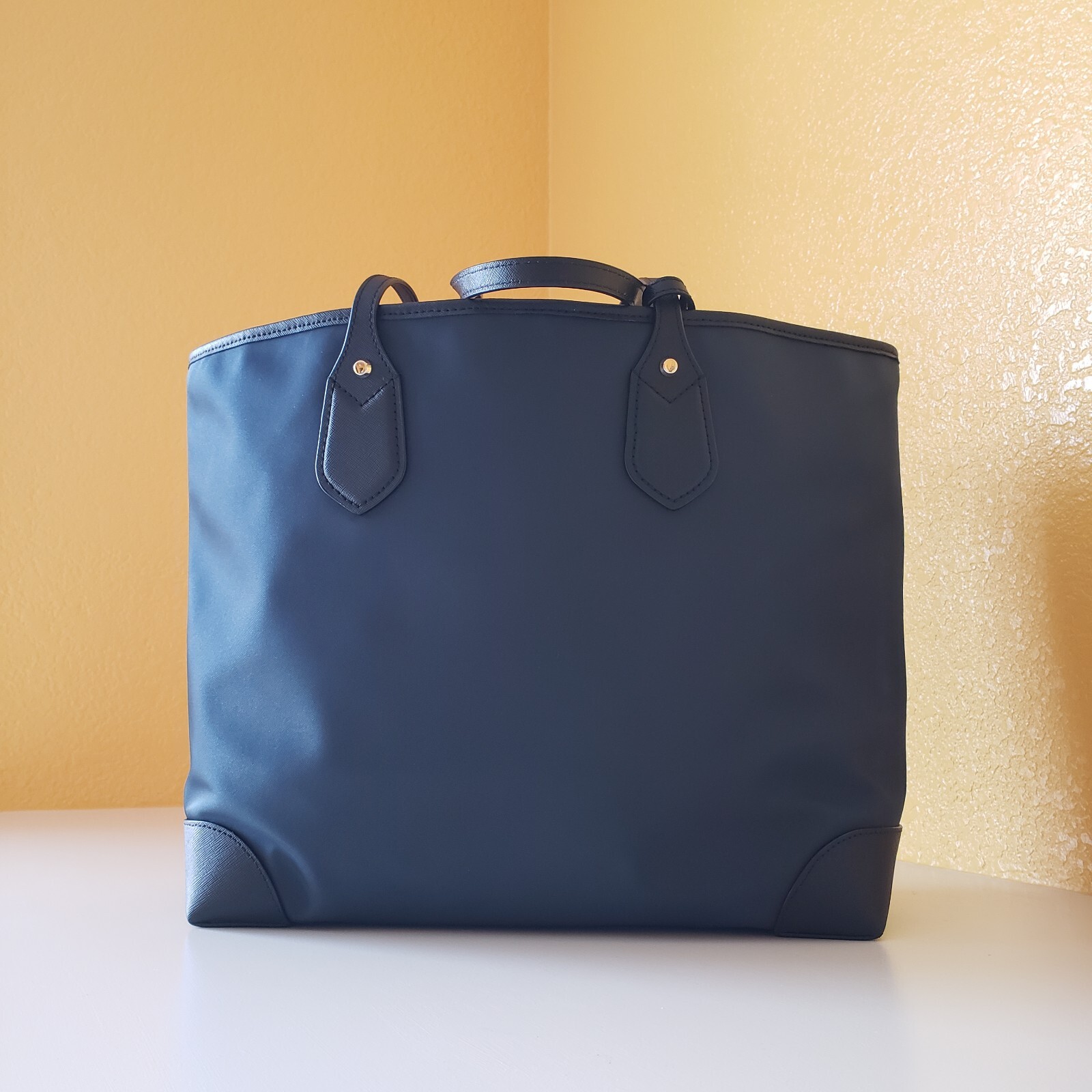 Michael Kors Eva Nylon Large Tote With Pouch in Navy Multi New Without Tag