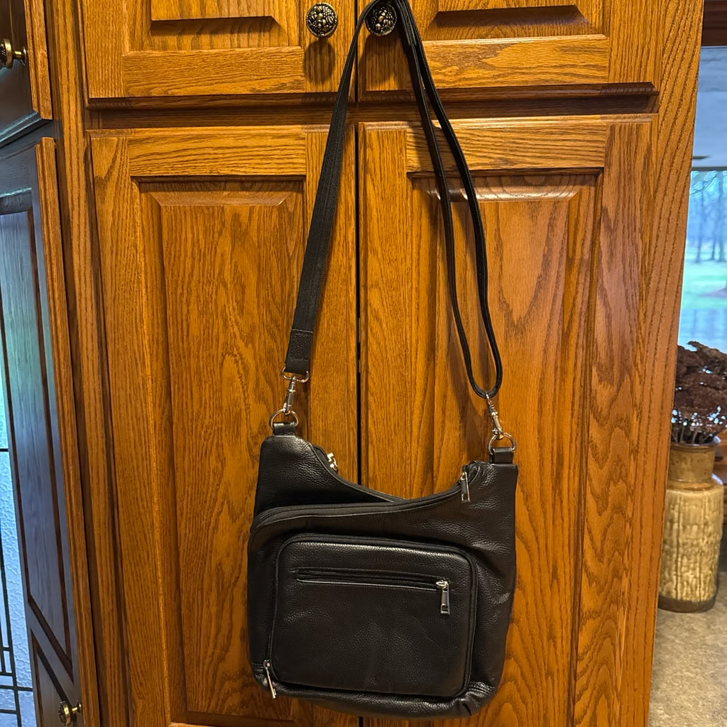 Roma Leather Locking Concealment Purse CCW Concealed Hand Gun Carry