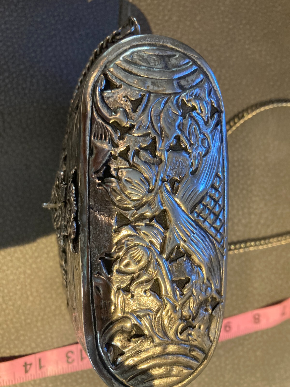 Vintage Style Silver Tone Metal Floral Engraved Clutch Purse With Chain Strap