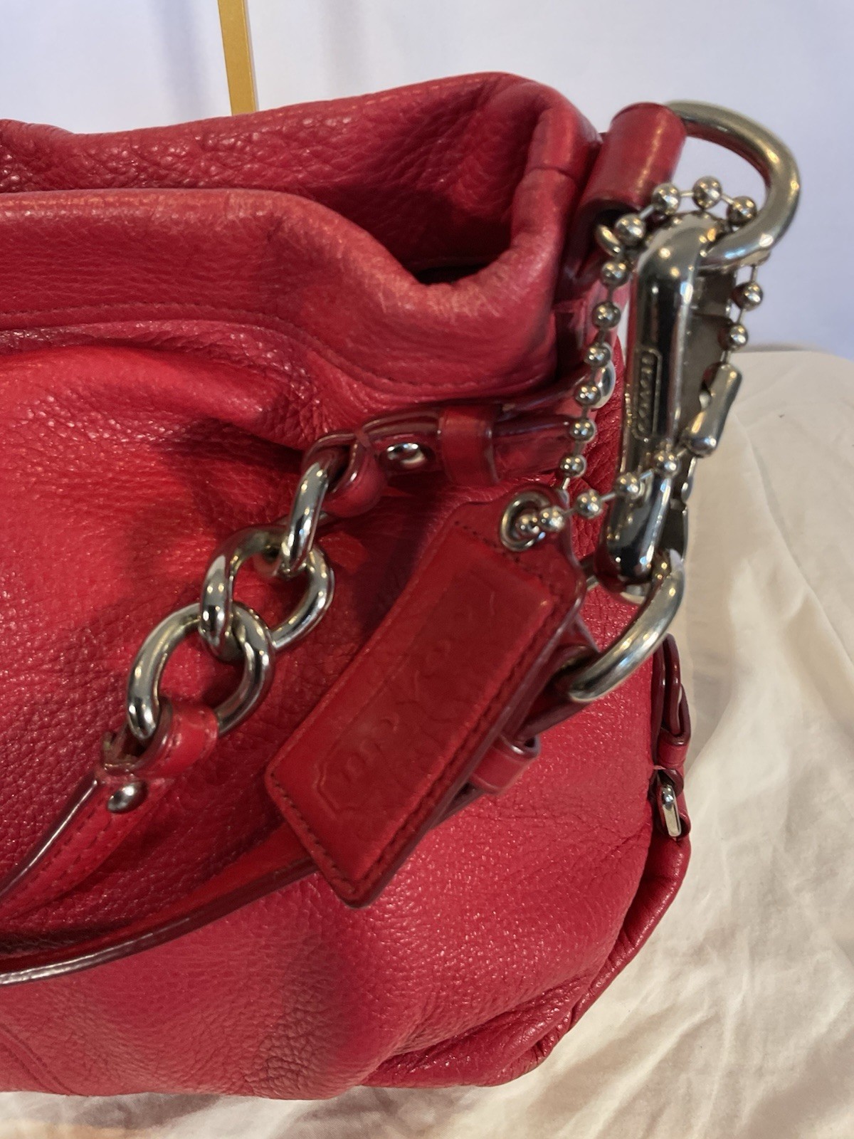 Coach G0920–14142 red pebbled leather hobo shoulder bag, satchel EUC