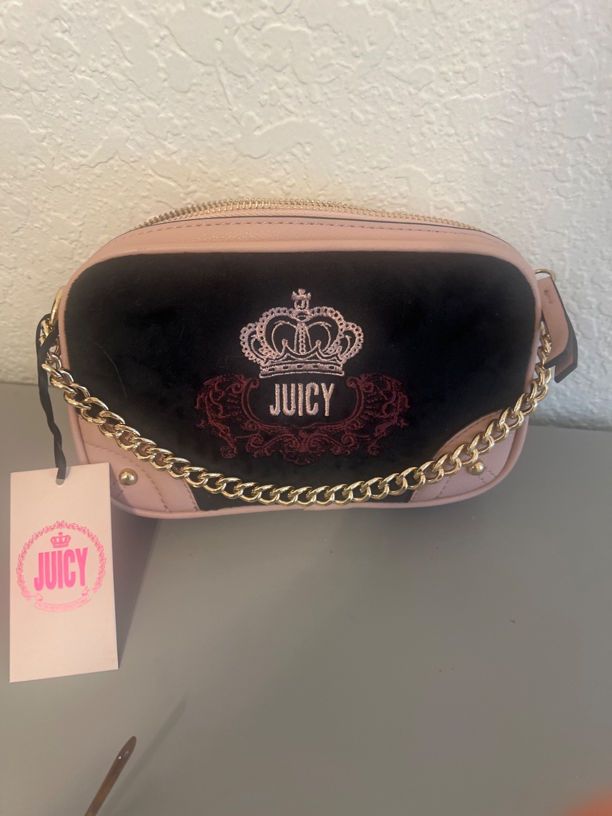 Juicy Couture Girlie Royalty Mini Wristlet Bag Love Potion – Hot Pink 🩷