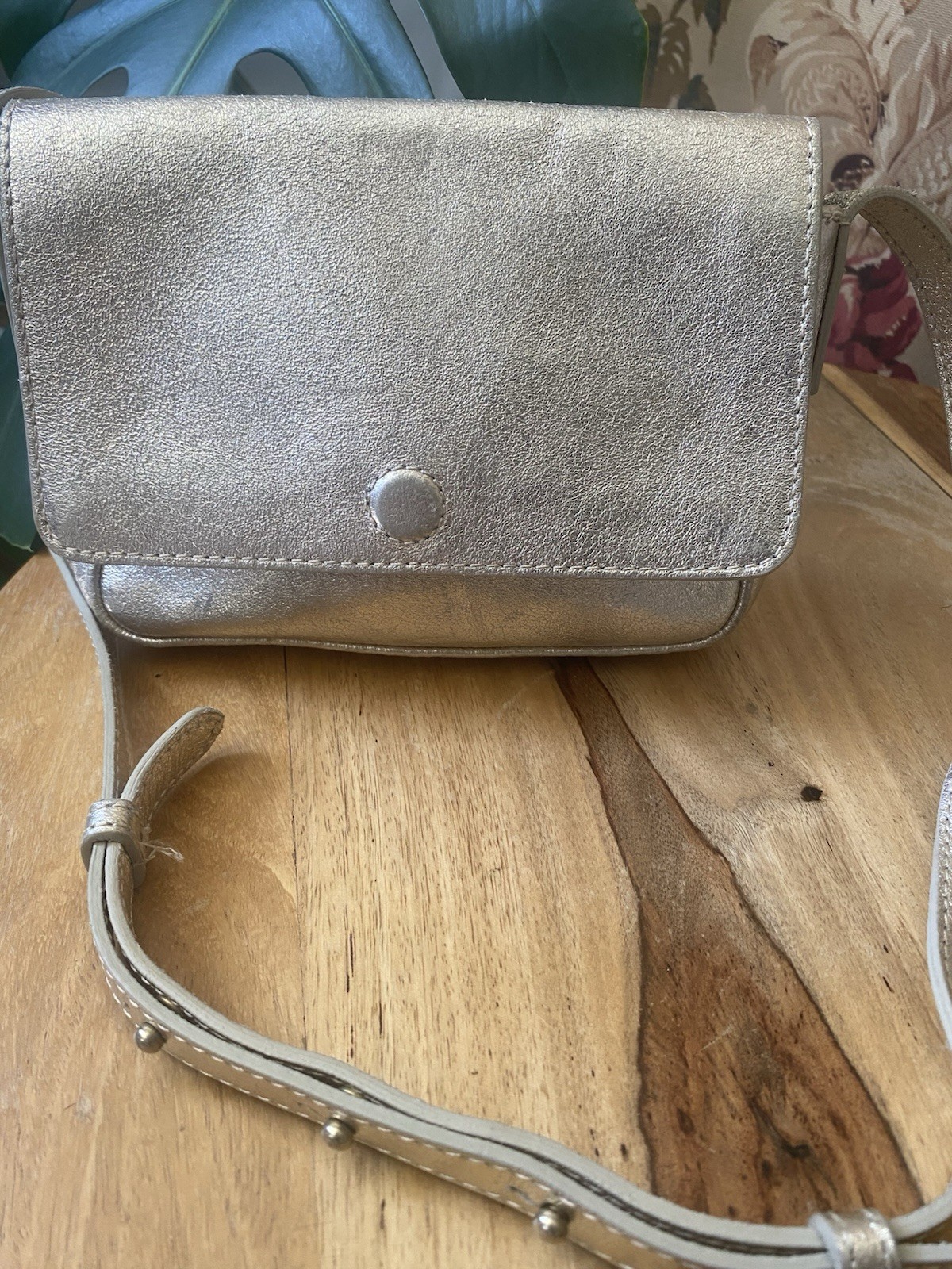 American Eagle Leather Purse Small Adjustable Strap Italy Brushed Gold