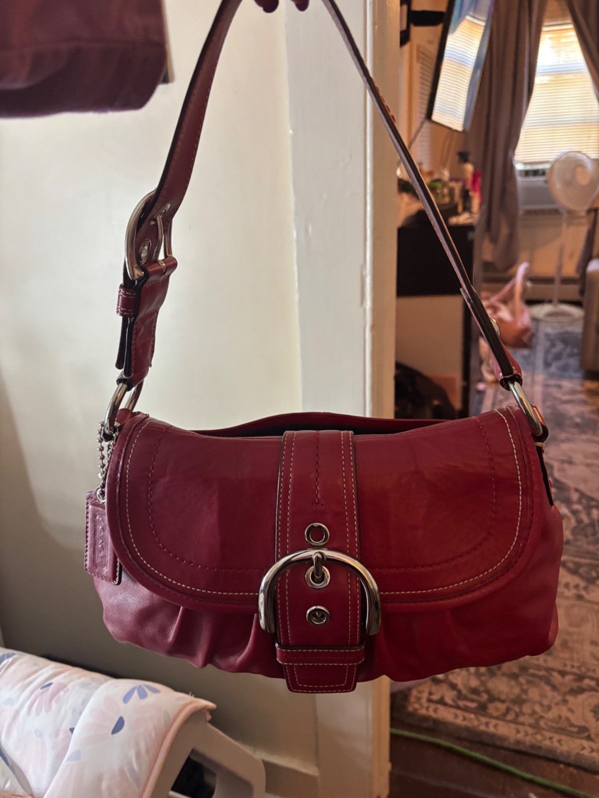 Large coach soho in dark red , vintage , perfect condition