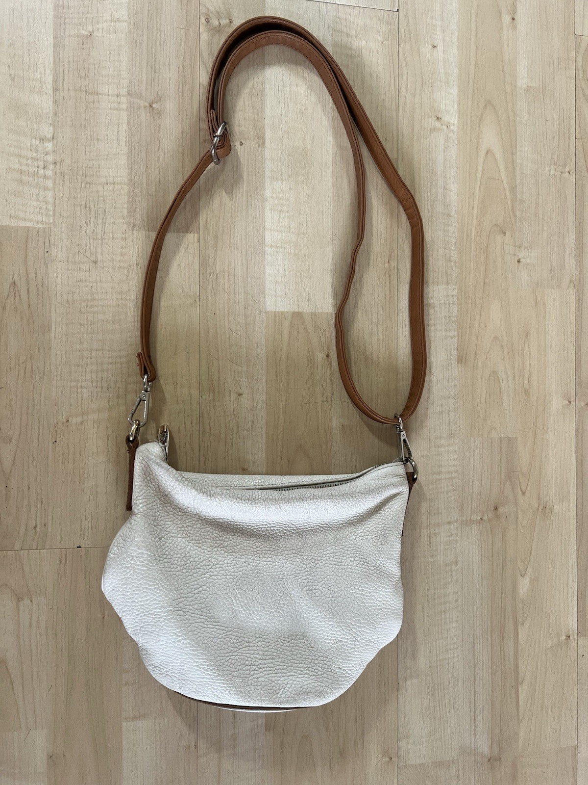 VALENTINA Italy Genuine Leather Crossbody Bag Women Medium White Brown Hobo