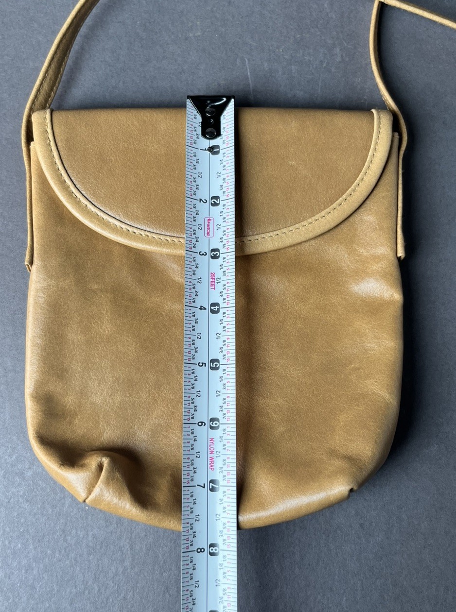 Vintage Wilsons Leather Maxima Crossbody Handbag Purse Natural Tan Small 7.5”