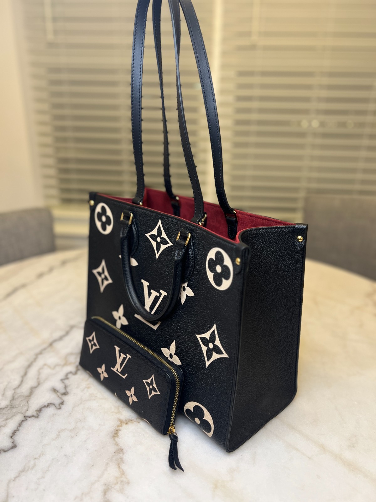 Louis Vuitton OnTheGo Tote MM Black/Beige Leather Black and Red Bicolor Monogram