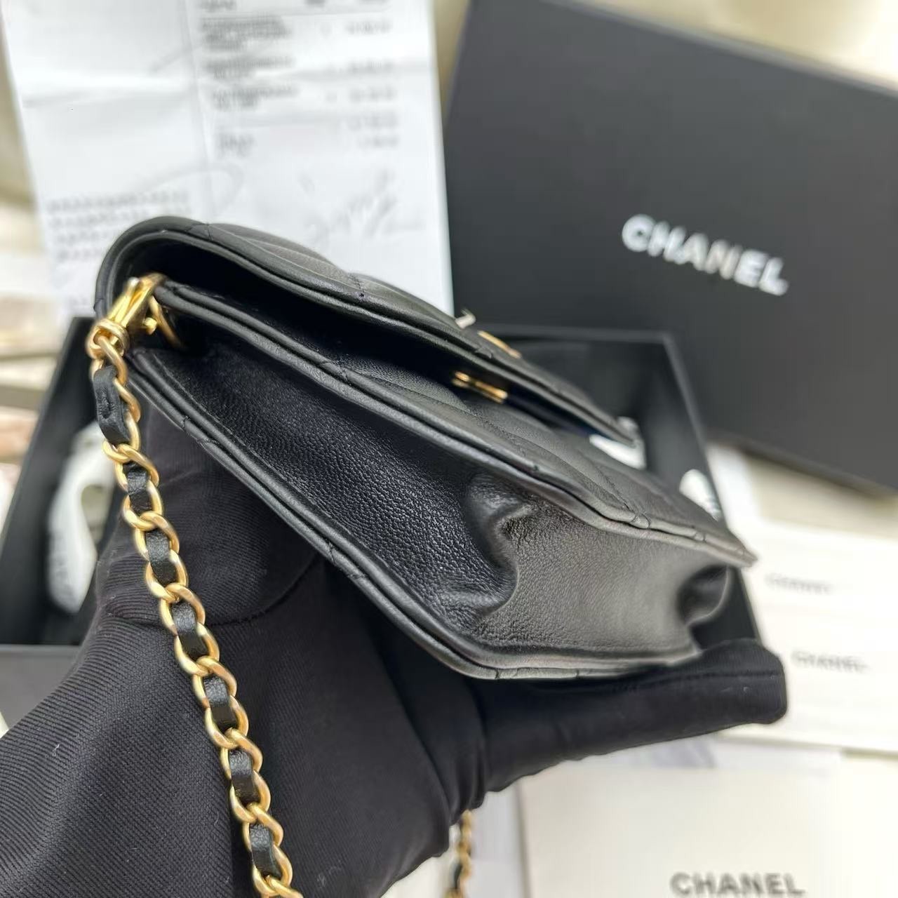 chanel classic quilted lambskin mini flap bag