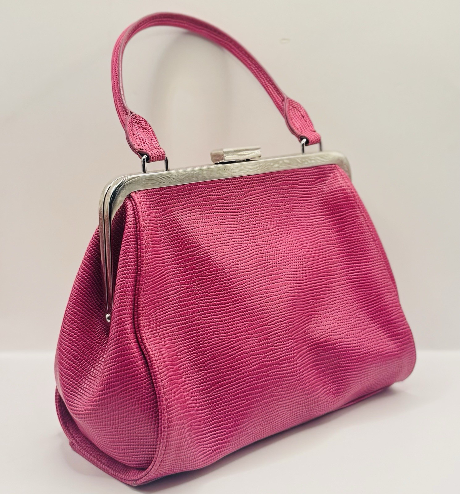 Hot 🌺 Pink Amanda Smith Leather 9”x12” Bag Clutch Silver Lift Clasp Pockets