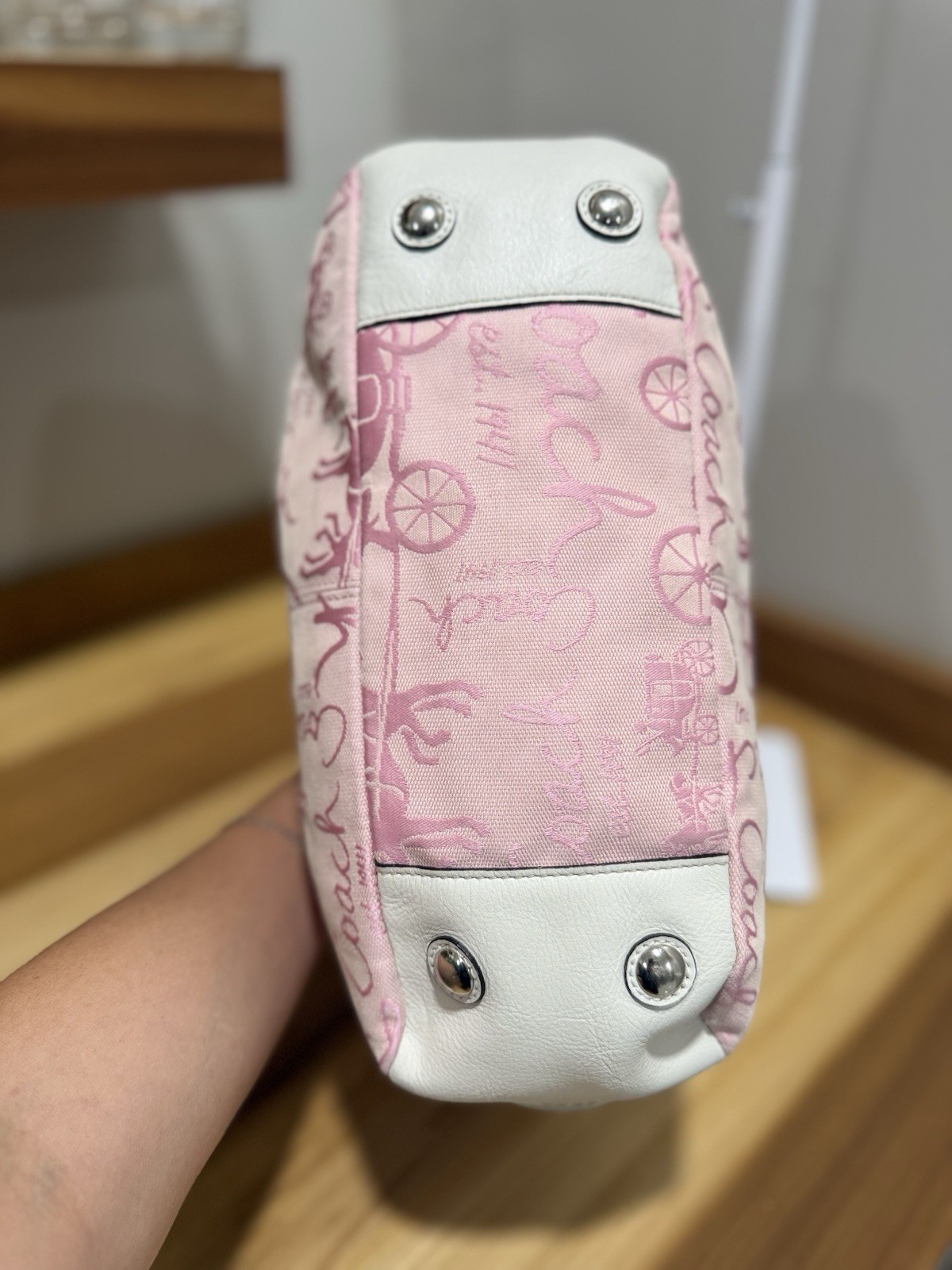 Coach Horse and Carriage Tote Zip Double Handle, Pink/White, Lined Pockets.