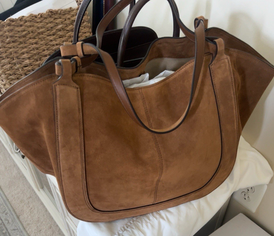 Léo et Violette Le Maxi Gina Camel Suede Tote Bag Made in Italy