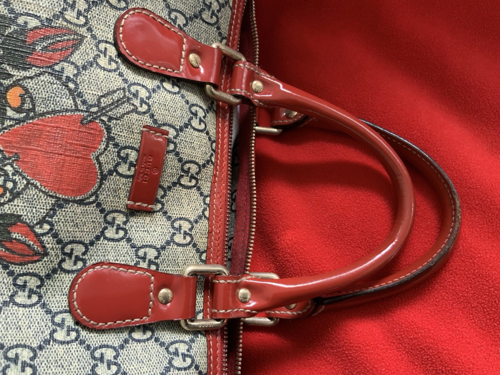 Gucci Medium GG Supreme Joy Tattoo Heart Boston Bag Gray Red Gold Hardware