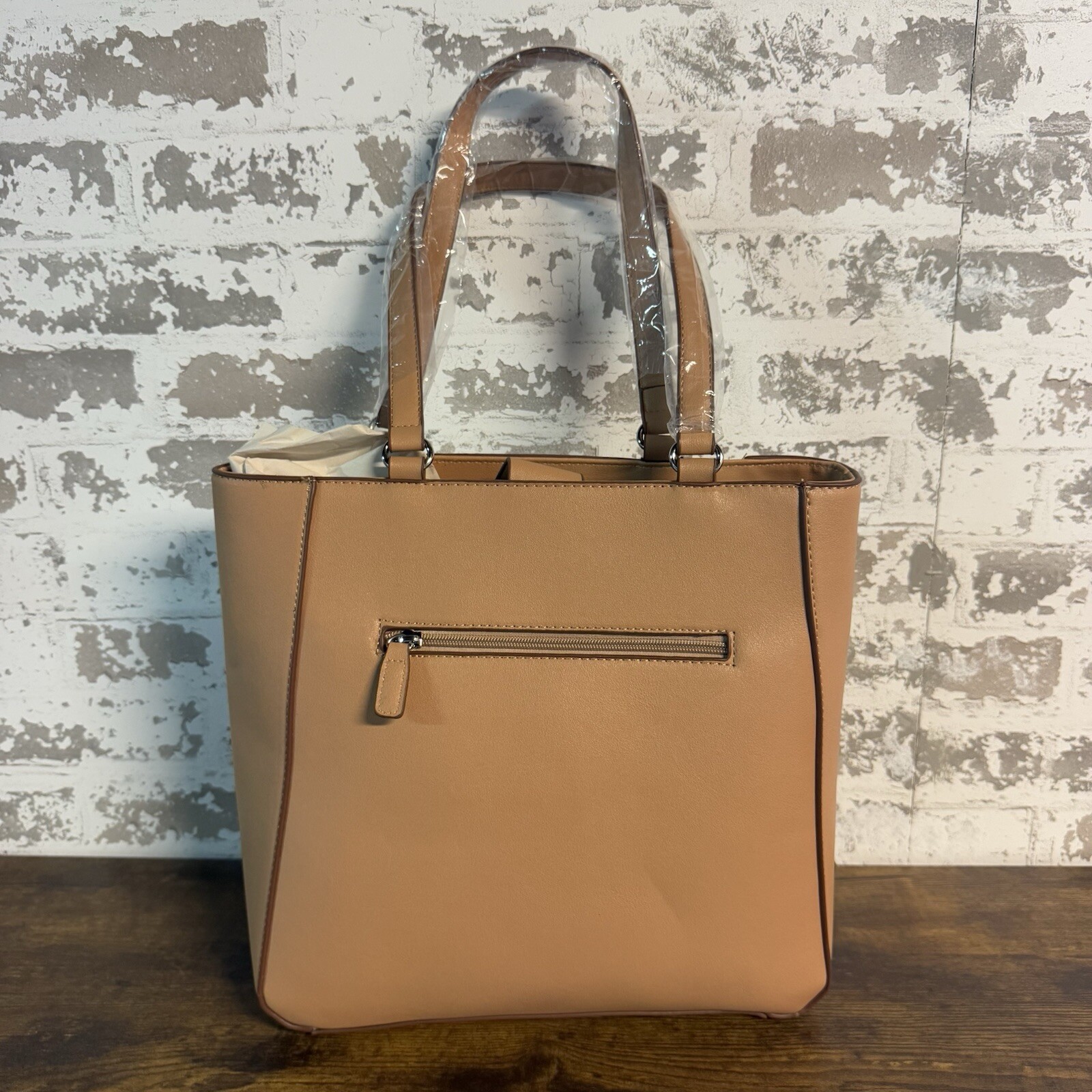 NEW – Adrienne Vittadini Oxford Tote Handbag Purse – Tan
