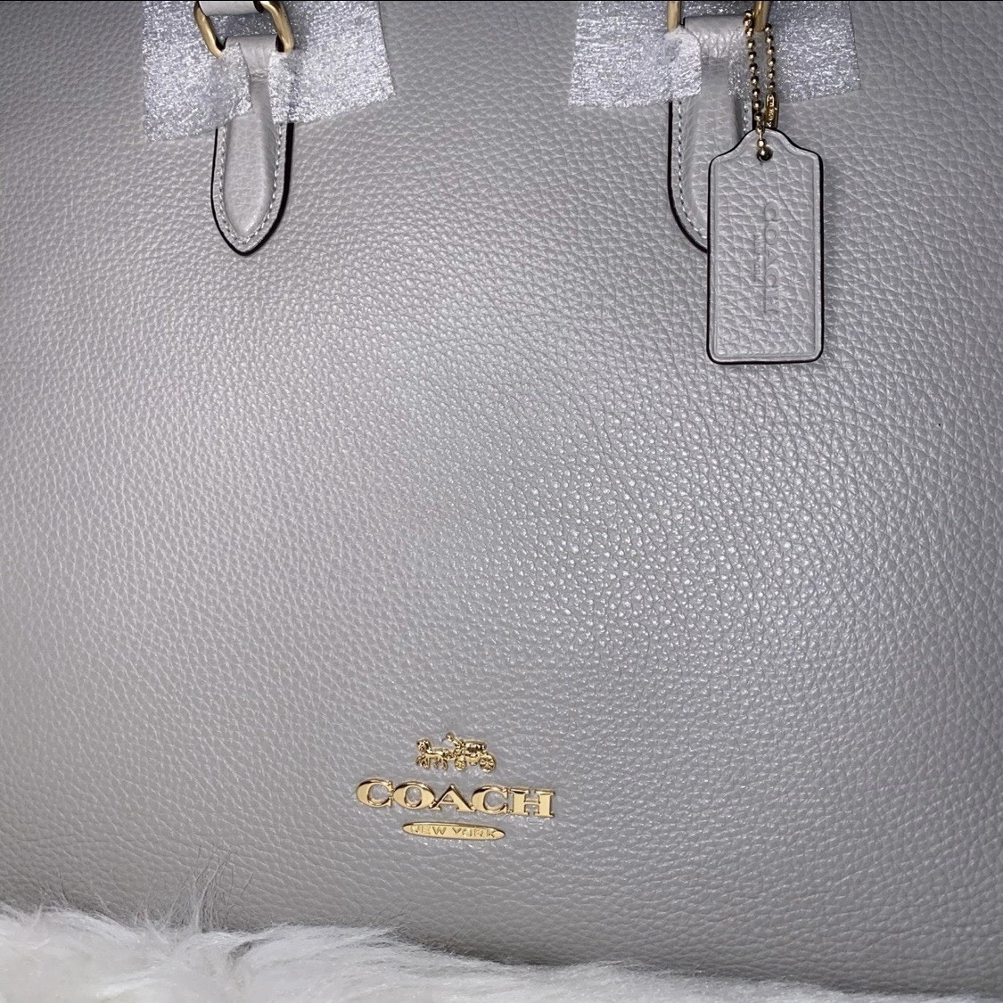 Coach Maggie leather Tote bag New Dove Gray Color Pebble