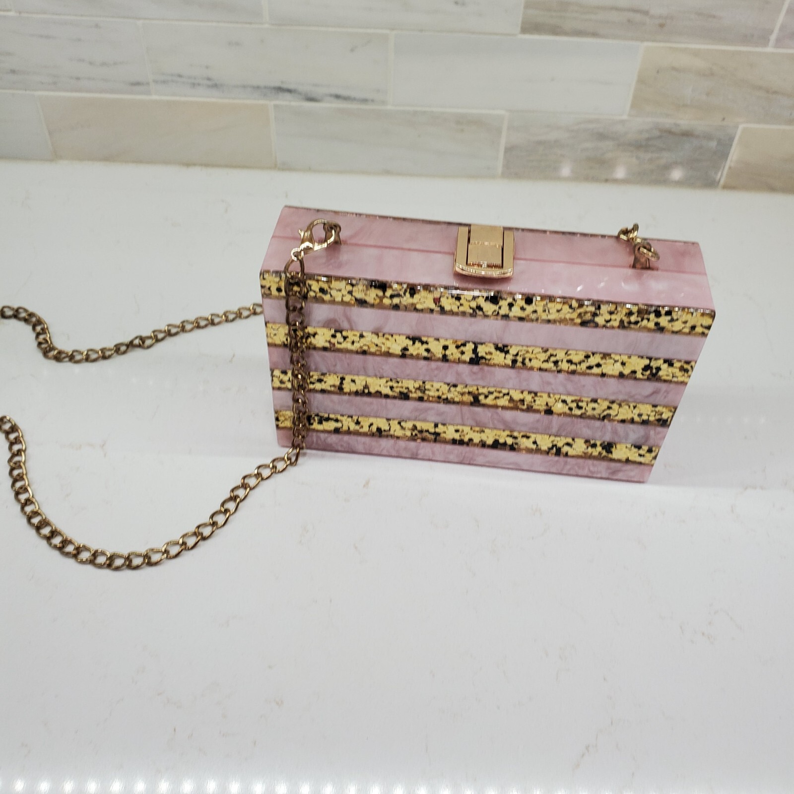 Madison West Pink Marbled & Gold Glitter Acrylic Clutch w In or Out Gold Chain